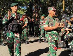 Pangdam XIII/Mdk cek Kesiapan 460 Prajurit Satgas Pamtas RI Mobile di Papua