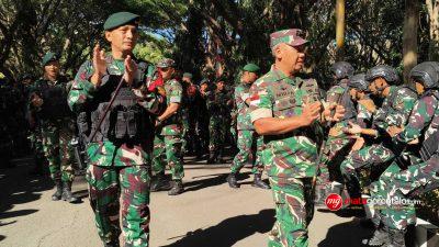 Pangdam XIII/Mdk cek Kesiapan 460 Prajurit Satgas Pamtas RI Mobile di Papua