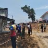 Gerak Cepat Babinsa Koramil 1314-01/KWD Padamkan Api di RS ZUS Gorontalo Utara